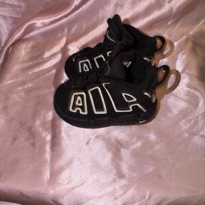 Nike Air More Uptempo casual shoes in a black and white colorway